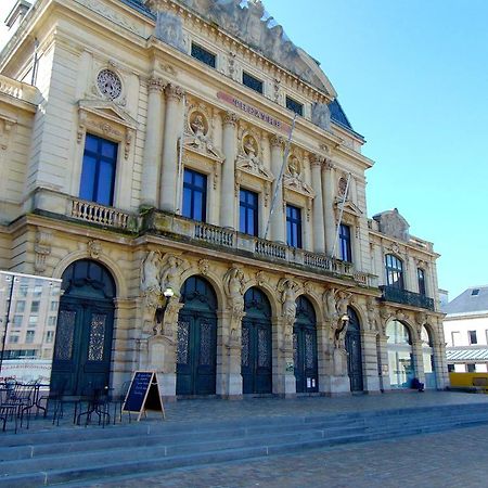 Hotel De La Croix De Malte Шербур-ан-Котентан Екстериор снимка