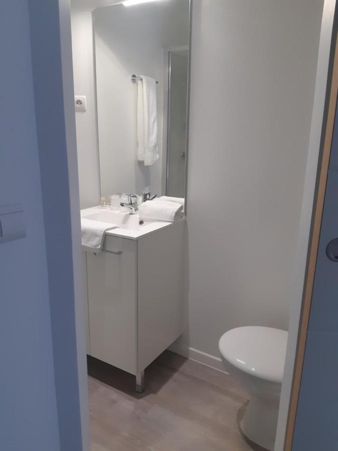Hotel De La Croix De Malte Шербур-ан-Котентан Екстериор снимка