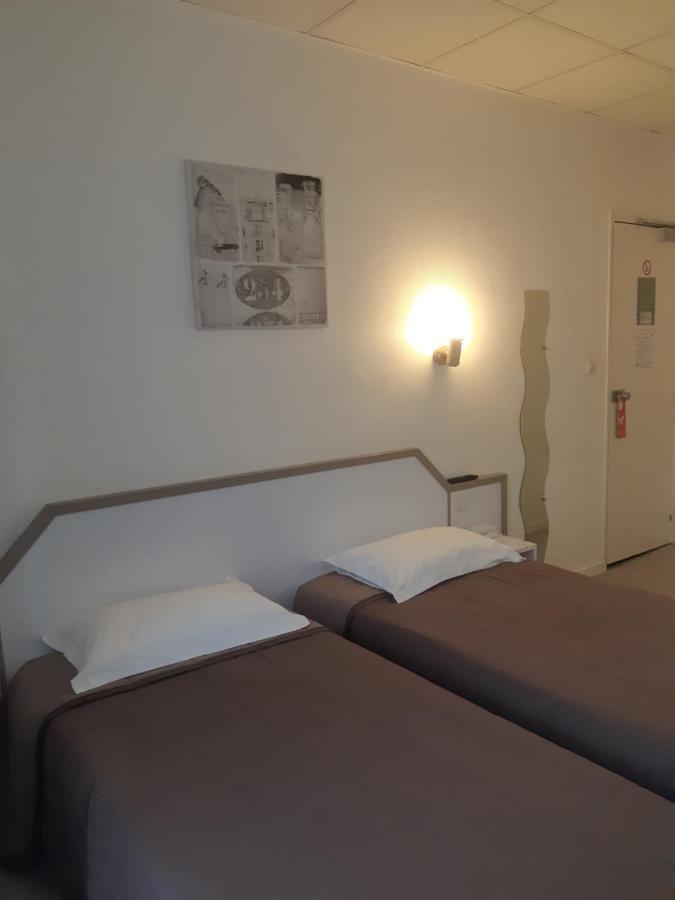 Hotel De La Croix De Malte Шербур-ан-Котентан Екстериор снимка