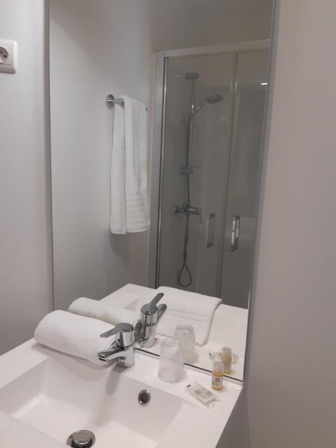 Hotel De La Croix De Malte Шербур-ан-Котентан Екстериор снимка