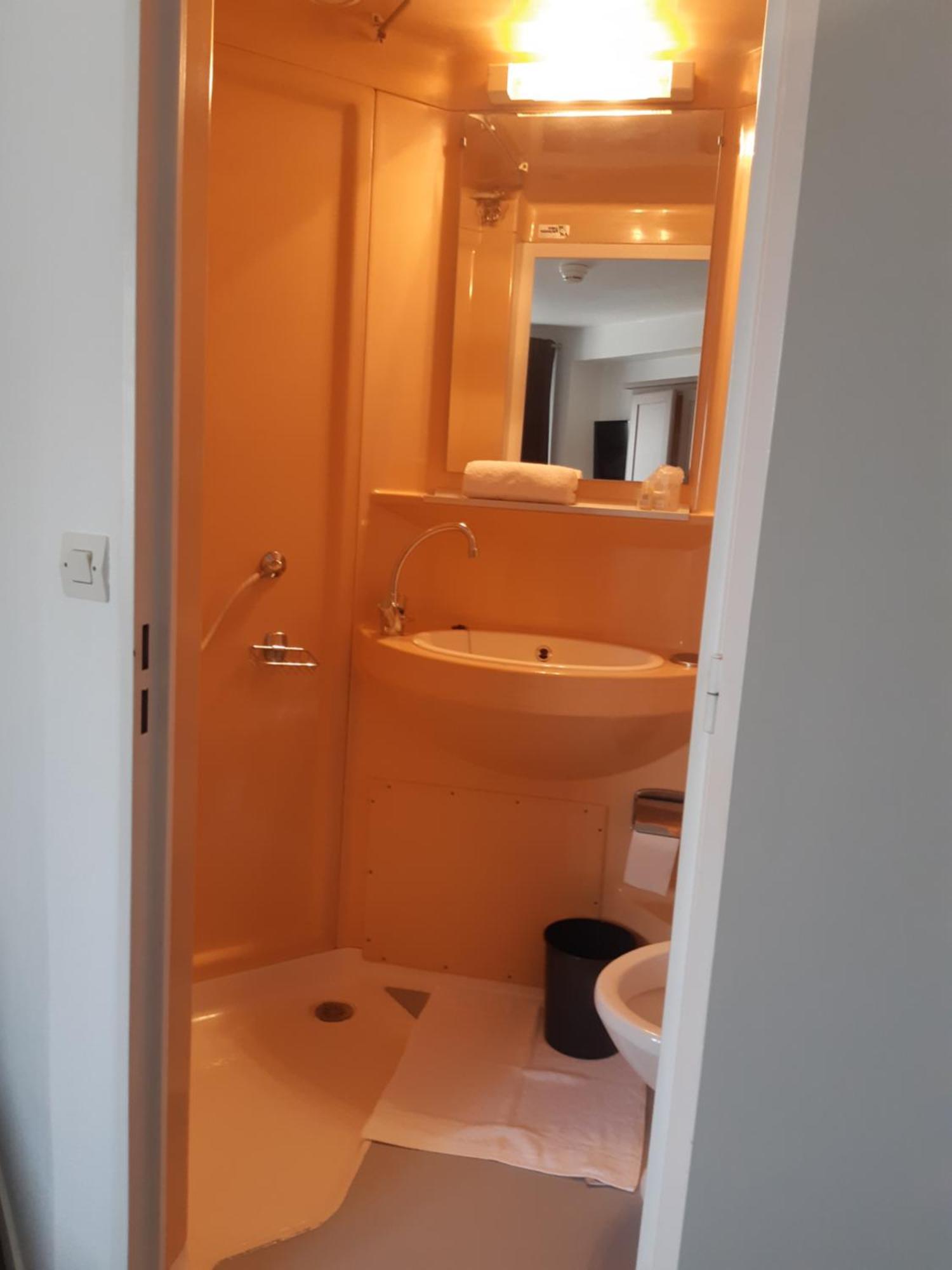 Hotel De La Croix De Malte Шербур-ан-Котентан Стая снимка